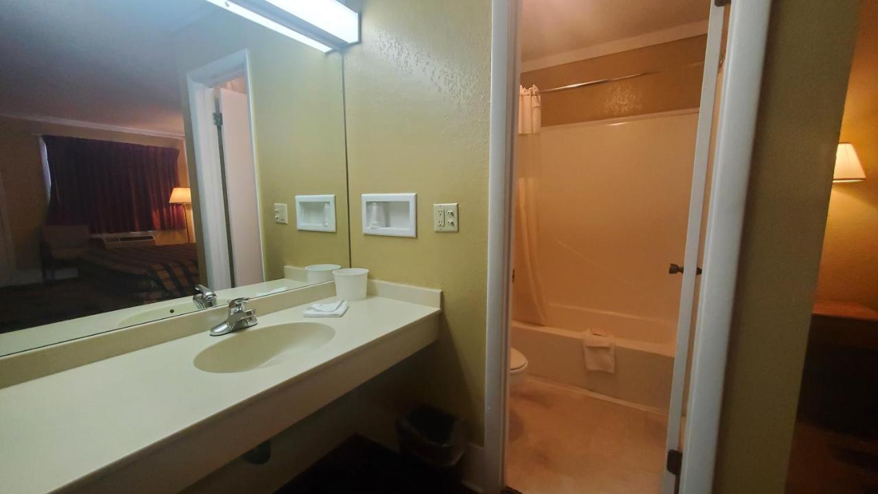 Americas Best Value Inn Kodak - Sevierville Экстерьер фото