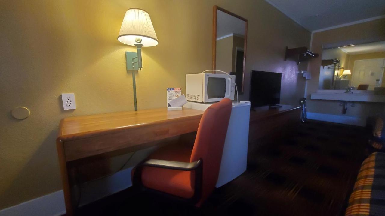 Americas Best Value Inn Kodak - Sevierville Экстерьер фото